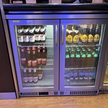 Diamond Lounge - Terminal B - Refrigerators with drinks - Airport Lounges Near Me - Zaventem, VBR