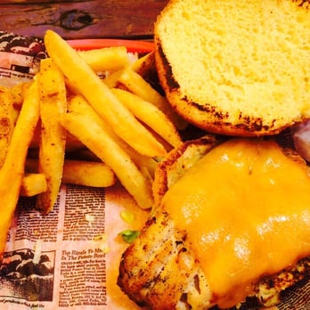 Red's Ice House - Seafood Near Me - Mount Pleasant, South Carolina