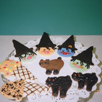 Mich Goodies - Extremely cute Halloween cookies - Bakeries Near Me Mich Goodies - Extremely cute Halloween cookies - Bakeries Near Me