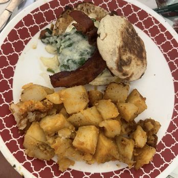Peach's - Breakfast & Brunch Near Me - North Conway, New Hampshire