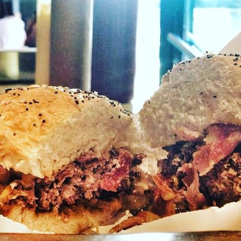 Pérez-H - Burgers Near Me - Buenos Aires, C