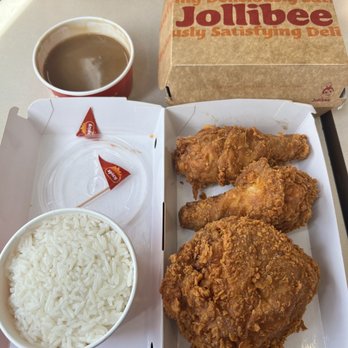 Jollibee - 3 piece Chickenjoy combo with 1 side and a box of Jollispaghetti - Fast Food Near Me - San Jose, California