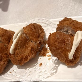 Top Cantonese Cuisine Restaurant - Deep Fried Mashed Taro with Pork & Shrimp - Dim Sum Near Me - Vancouver, British Columbia Top Cantonese Cuisine Restaurant - Deep Fried Mashed Taro with Pork & Shrimp - Dim Sum Near Me - Vancouver, British Columbia