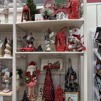 Bealls - Small Christmas decorations supply. - Men's Clothing Near Me - Gaffney, South Carolina