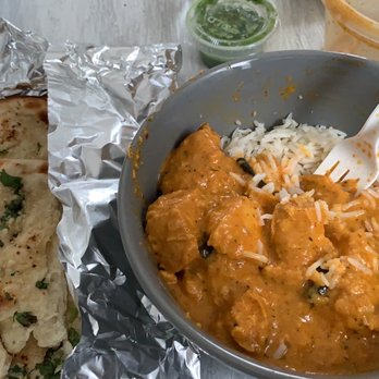 Indian Grill - Extra spicy Chicken Madras Garlic Naan - Indian Near Me - Camillus, New York