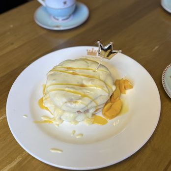 La Queen Tea House - Mango soufflé pancake - Barbeque Near Me - Brooklyn, New York