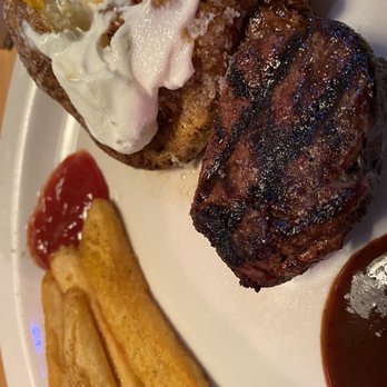 Texas Roadhouse - 1/2 sirloin dinner, my daughter and I shared. - Steakhouses Near Me - Tonawanda, New York Texas Roadhouse - 1/2 sirloin dinner, my daughter and I shared. - Steakhouses Near Me - Tonawanda, New York