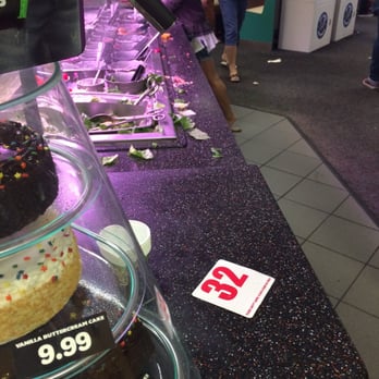 Chuck E. Cheese - Nastiness from the other direction. It was like this upon arrival and departure. - Pizza Near Me - Concord, California