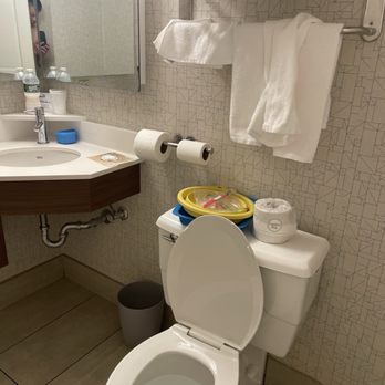 Holiday Inn Express Poughkeepsie - Hotels Near Me - Poughkeepsie, New York