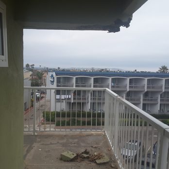 Surfer Beach Hotel - This was not the worst part about the Surfer Beach Hotel. - San Diego, CA