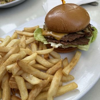 Willow Cafe And Bistro - Cafes Near Me - Chicago, Illinois