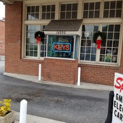 Maryons Locksmiths - Lock Shop