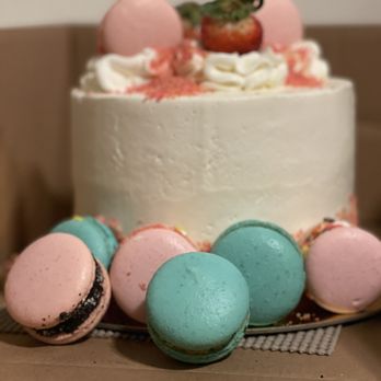 CC's Macarons and Desserts - Macarons Near Me