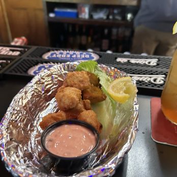 Big Bamboo Cafe - Catch bites - American Near Me - Hilton Head Island, South Carolina