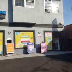 Jay's Communication - Outside of our store