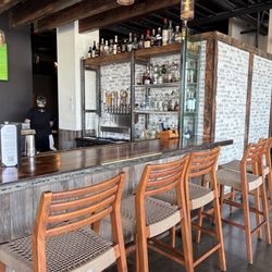 Twin Hickory Tavern