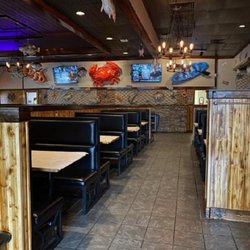 The Mighty Crab - Dining Area