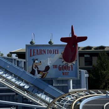 1. Goofy's Sky School