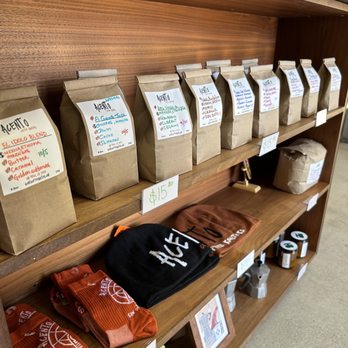 Acento Coffee Roasters - Freshly roasted coffee & merch - Coffee Roasteries Near Me - San Diego, California Acento Coffee Roasters - Freshly roasted coffee & merch - Coffee Roasteries Near Me - San Diego, California