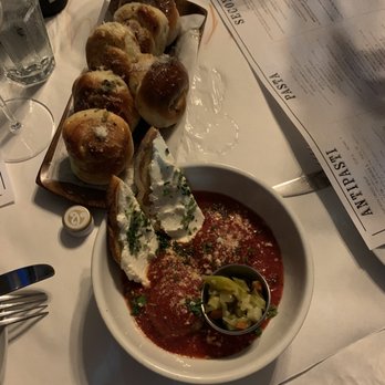 MA'S Italian Kitchen - Meatballs and garlic rolls - Italian Near Me - Burbank, California MA'S Italian Kitchen - Meatballs and garlic rolls - Italian Near Me - Burbank, California