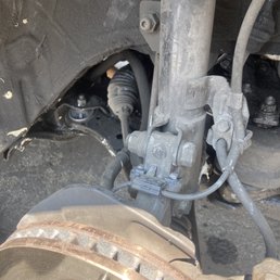 When they tow it they bent my lower control arm , ain't good at their jobs might ass we'll pay me to fix this When they tow it they bent my lower control arm , ain't good at their jobs might ass we'll pay me to fix this