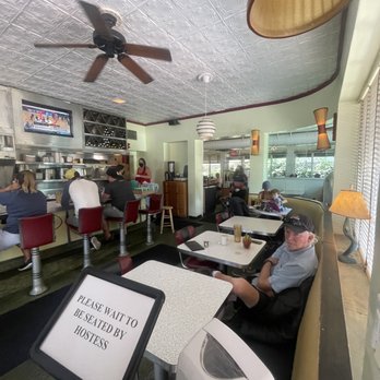 Howley's Restaurant - Diners Near Me - West Palm Beach, Florida