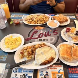 Booth seating, Secret menu Pastrami Omelet & Country Fried Steak & eggs Booth seating, Secret menu Pastrami Omelet & Country Fried Steak & eggs