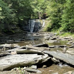 Sugar Creek Glen Campground - Walking up to the Glen