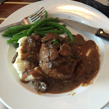 Blackfin Bistro - Filet Mignon with mushroom sauce, green beans and mashed potatoes - Seafood Near Me - Key West, Florida