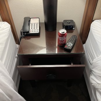 Humphreys Half Moon Inn - Drawer that would not stay closed. - San Diego, CA