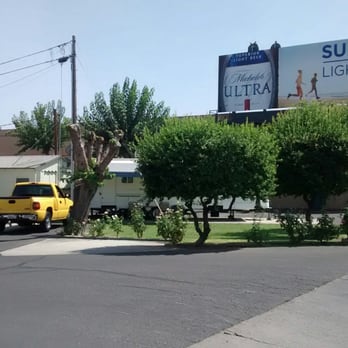 Blackstone North RV Park - RV Parks Near Me - Fresno, California