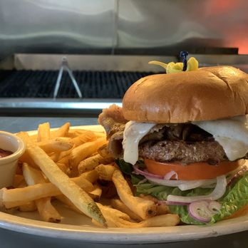 Demitris Taverna - Modern cuisine with a Greek twist! Try our original recipes and see our kids menu. Something for every guest! - Greek Near Me - Livermore, California