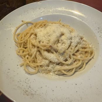 Il Regno di Napoli - Carbonara without gunciale - Italian Near Me - Madrid, M Il Regno di Napoli - Carbonara without gunciale - Italian Near Me - Madrid, M