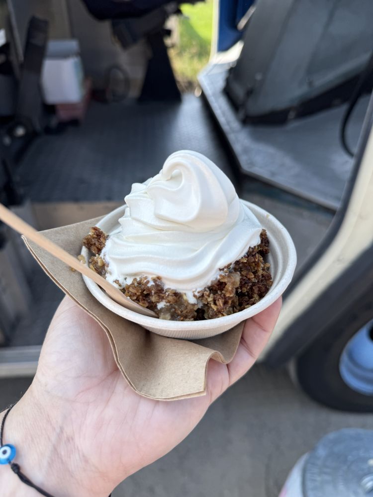 Food from Maine Maple Creemee Co