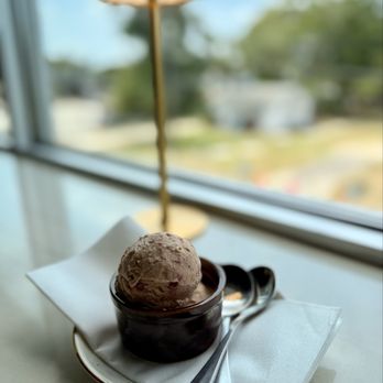 The Neighbors - Ice cream by the scoop, with a view - Cocktail Bars Near Me - Orlando, Florida The Neighbors - Ice cream by the scoop, with a view - Cocktail Bars Near Me - Orlando, Florida