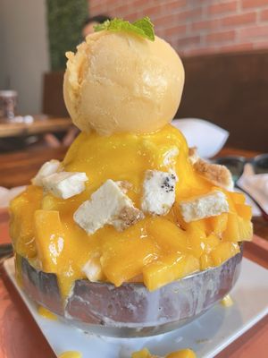 LUMI Dessert Cafe by null