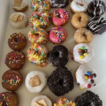 Mini Donut Factory - Mini donuts - Donuts Near Me - Wheeling, Illinois Mini Donut Factory - Mini donuts - Donuts Near Me - Wheeling, Illinois