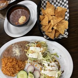El Mayita - Sopes, gravy and queso dip.