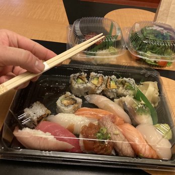 Samurai Sushi - Sushi Plate, Seaweed Salad, Salmon Roe. Presentation messed up by me slinging the packed sushi out of the bag sideways. - Japanese Near Me - East Rutherford, New Jersey