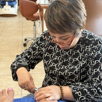 Heavenly Nails and Spa - Nail Salons Near Me - Palm Desert, California