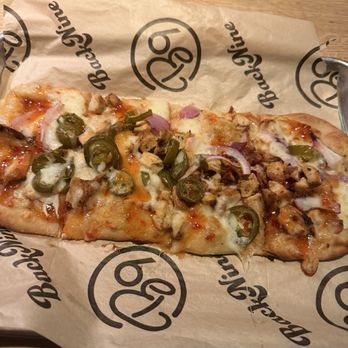 Back Nine Oxford - Sweet chili chicken flatbread - Sports Bars Near Me - Oxford, Mississippi Back Nine Oxford - Sweet chili chicken flatbread - Sports Bars Near Me - Oxford, Mississippi