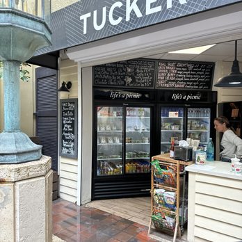 Tucker & Bevvy - the outside of a store - Juice Bars & Smoothies Near Me - Honolulu, Hawaii Tucker & Bevvy - the outside of a store - Juice Bars & Smoothies Near Me - Honolulu, Hawaii