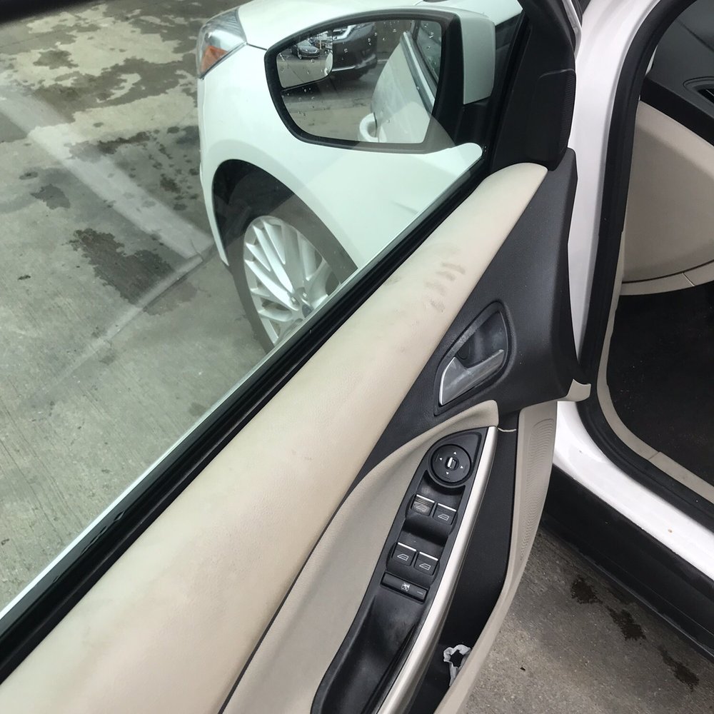 Left car disgustingly dirty with no effort to clean fingerprints left. Left car disgustingly dirty with no effort to clean fingerprints left.