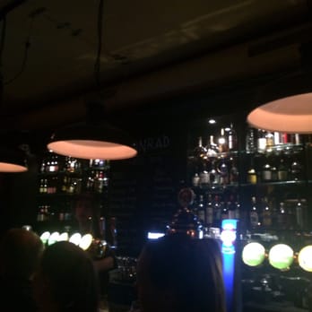Konrad - Folkets hus - Hyggelig og rask betjening - Bars Near Me - Oslo, 03