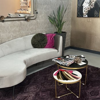 Boudoir Hair Concepts - Sitting area - Hair Salons Near Me - Dallas, Texas Boudoir Hair Concepts - Sitting area - Hair Salons Near Me - Dallas, Texas