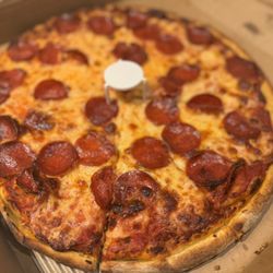 New York Pizza & Pasta - Pepperoni pizza well done