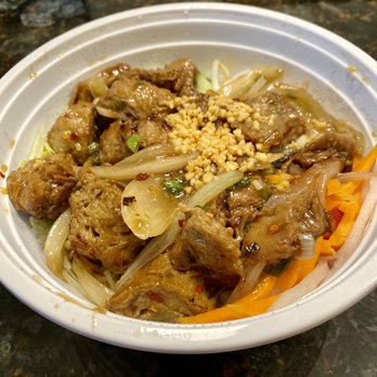 Em Que Viet - Mock Duck noodle salad. Very addictive! - Vietnamese Near Me - Saint Paul, Minnesota