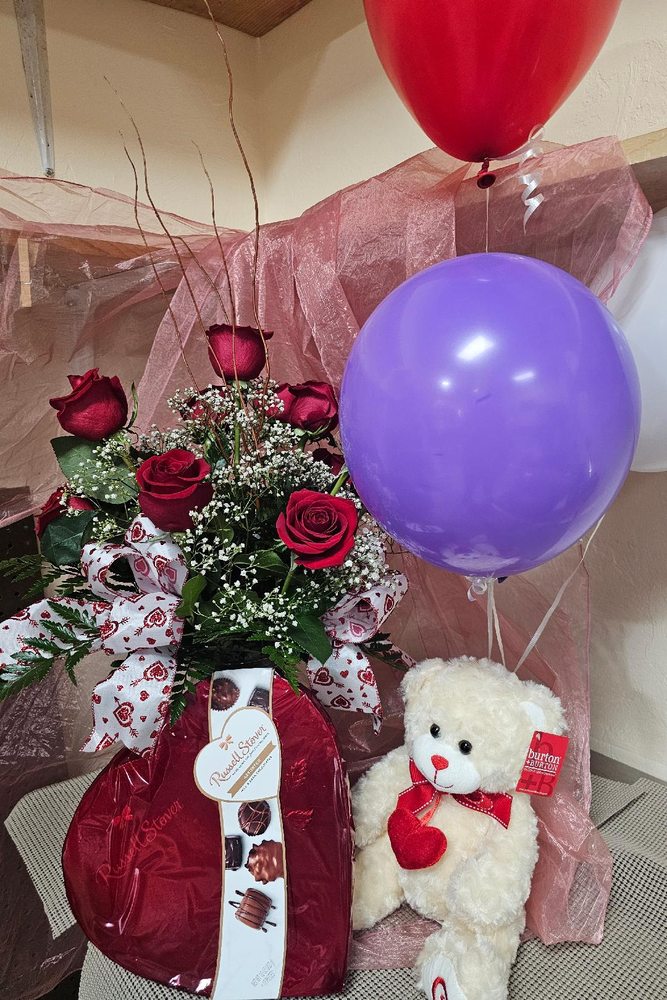 BLOSSOMS BLESSINGS FLOWERS & GIFTS 815 E Main St, Yukon, Oklahoma