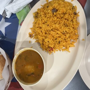 Borinquen - Rice and beans - Seafood Near Me - Chicago, Illinois