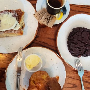 Pop Over Eatery - Cold popover with honey butter. Dry cinnamon roll. Hard vegan chocolate cookie. - Breakfast & Brunch Near Me - Simsbury, Connecticut Pop Over Eatery - Cold popover with honey butter. Dry cinnamon roll. Hard vegan chocolate cookie. - Breakfast & Brunch Near Me - Simsbury, Connecticut